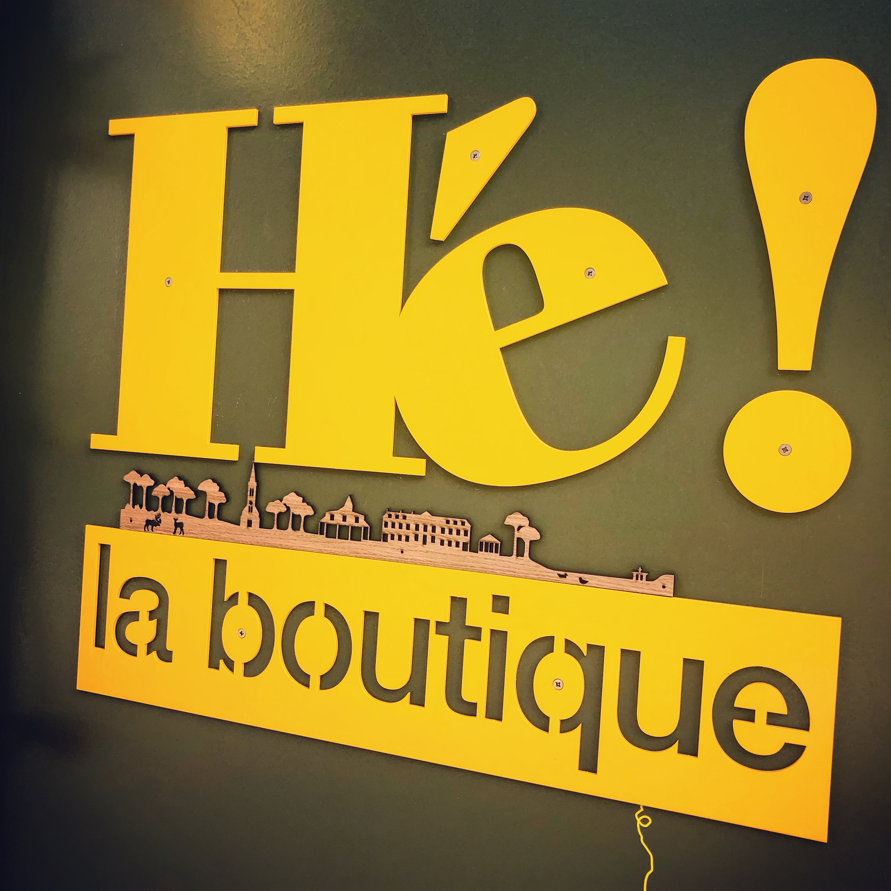 Hé! La boutique logo