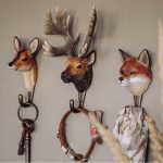 Les patères en bois sculpté